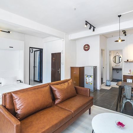 Scandinavian Apartment With Balcony In Bui Vien Thành Pho Ho Chí Minh Esterno foto