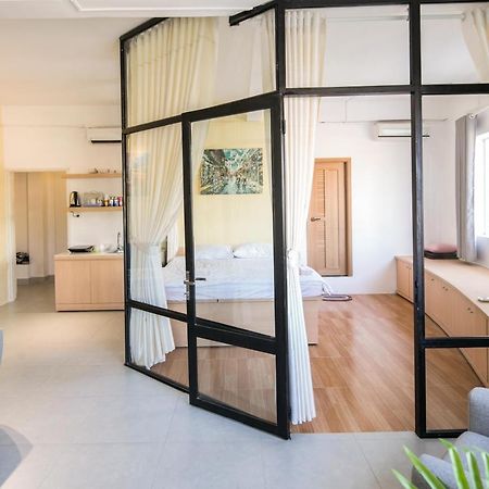 Scandinavian Apartment With Balcony In Bui Vien Thành Pho Ho Chí Minh Esterno foto
