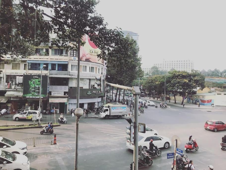 Scandinavian Apartment With Balcony In Bui Vien Thành Pho Ho Chí Minh Esterno foto